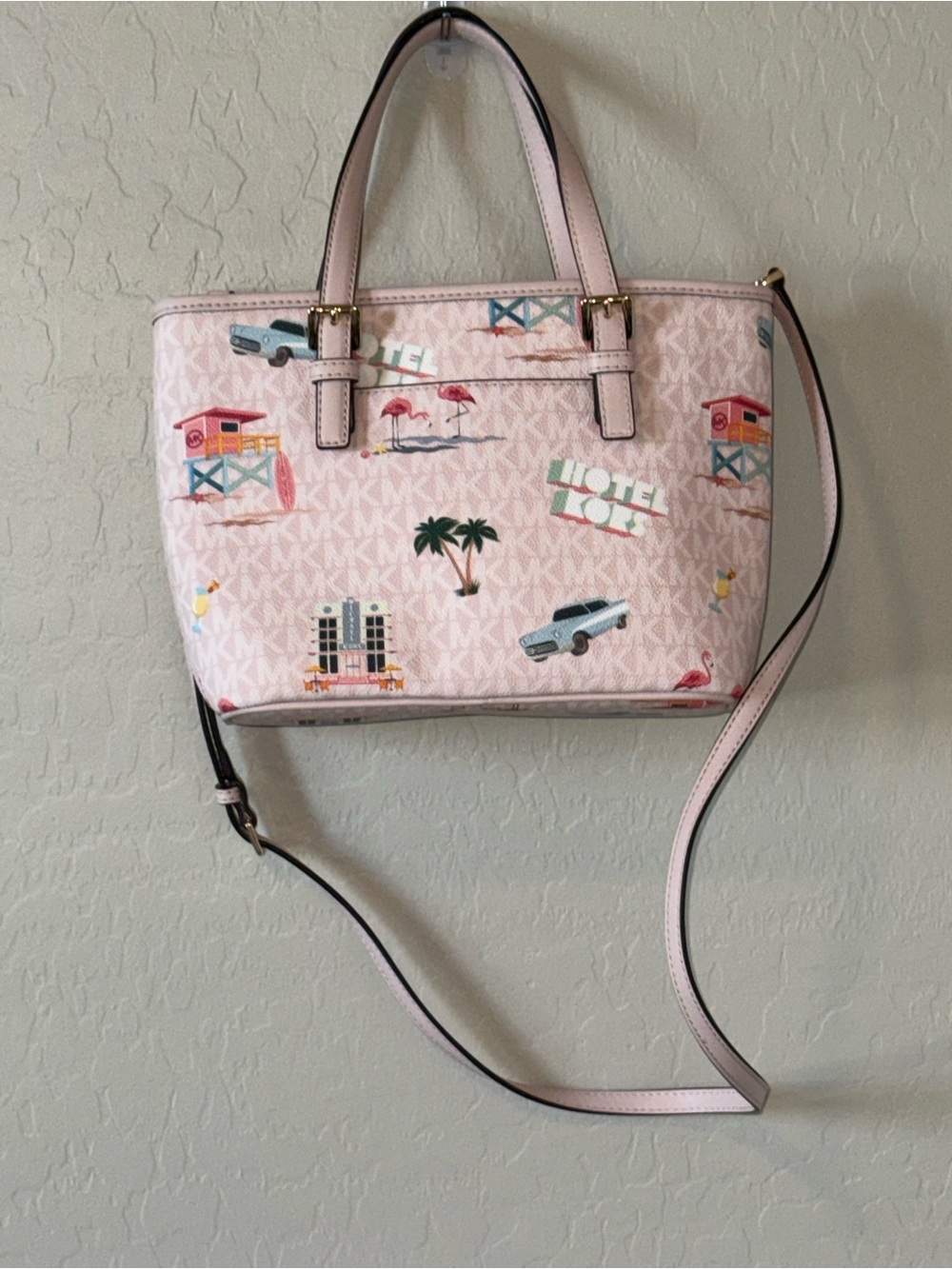 Michael Kors Jet Set Travel XS Carryall Tote in a Powder Blush - Picture 4 of 8